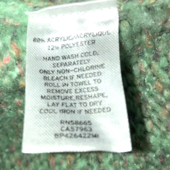 NWT! BP brand soft green v-neck sweater Size XS - Picture 4 of 6